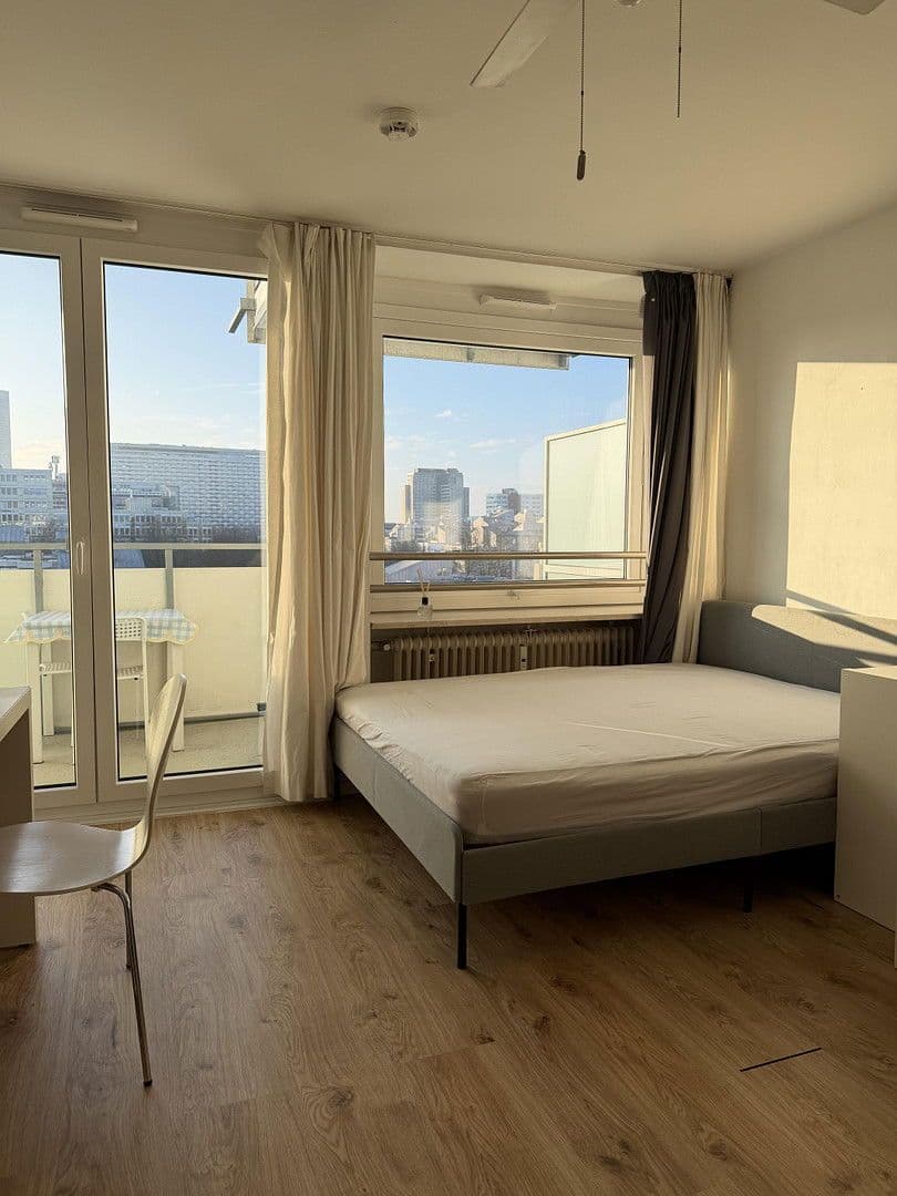 Pronájem bytu 1+1 32 m², Daphnestraße 32, München, Bavorsko Pronájem bytu 1+1 32 m², Daphnestraße 32, München, Bavorsko