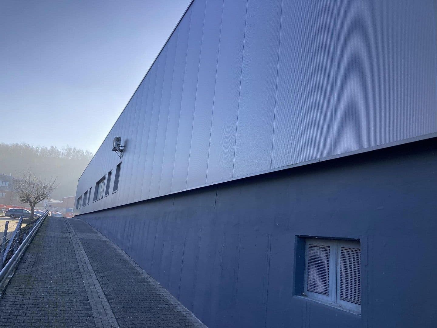 Prodej nebytového prostoru 2.400 m², Carl-Zeiss-Straße 16, Alsdorf, Severní Porýní-Vestfálsko Prodej nebytového prostoru 2.400 m², Carl-Zeiss-Straße 16, Alsdorf, Severní Porýní-Vestfálsko