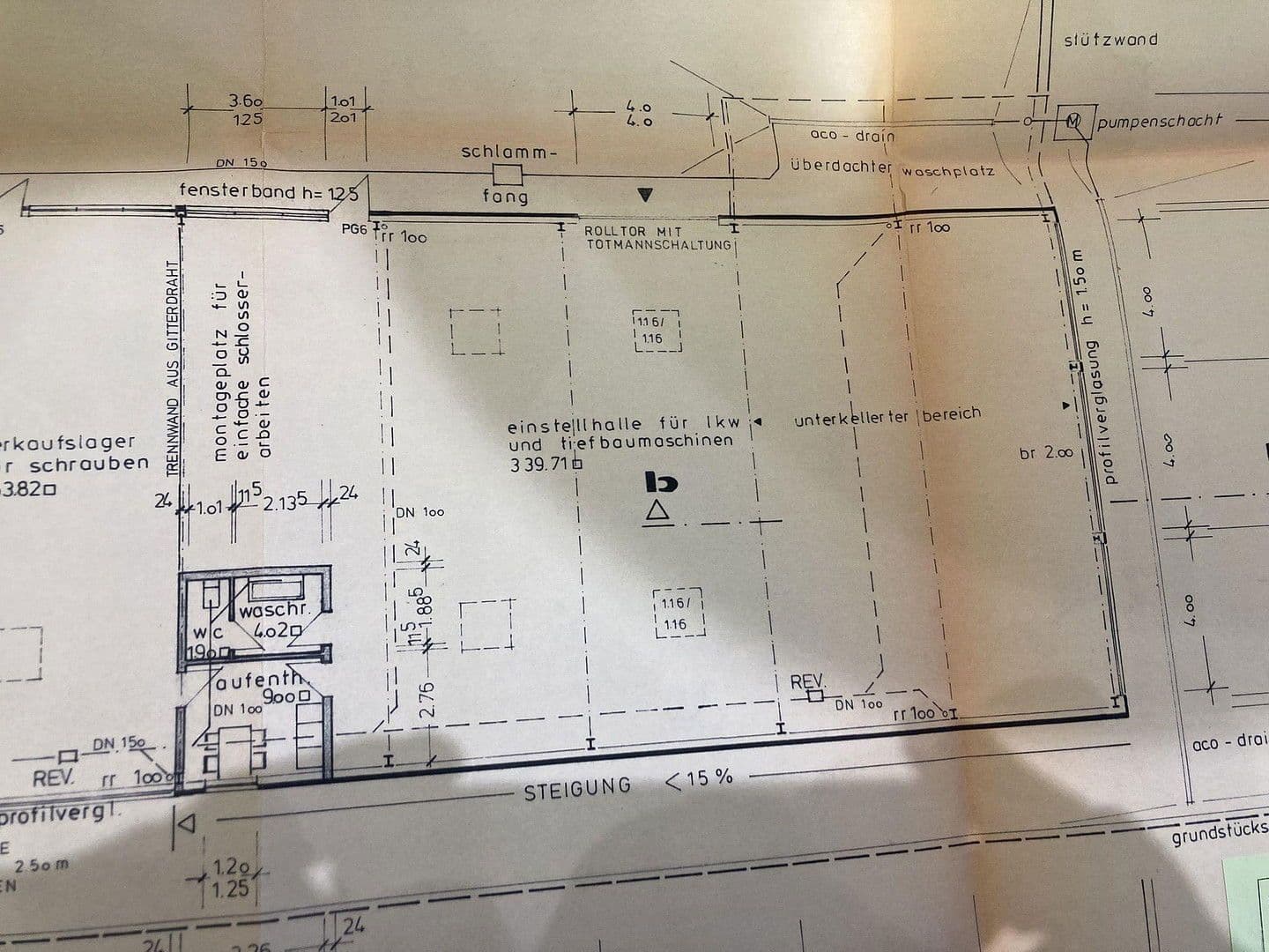 Prodej nebytového prostoru 2.400 m², Carl-Zeiss-Straße 16, Alsdorf, Severní Porýní-Vestfálsko Prodej nebytového prostoru 2.400 m², Carl-Zeiss-Straße 16, Alsdorf, Severní Porýní-Vestfálsko
