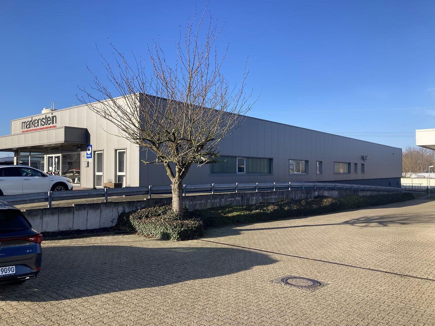 Prodej nebytového prostoru 2.400 m², Carl-Zeiss-Straße 16, Alsdorf, Severní Porýní-Vestfálsko Prodej nebytového prostoru 2.400 m², Carl-Zeiss-Straße 16, Alsdorf, Severní Porýní-Vestfálsko