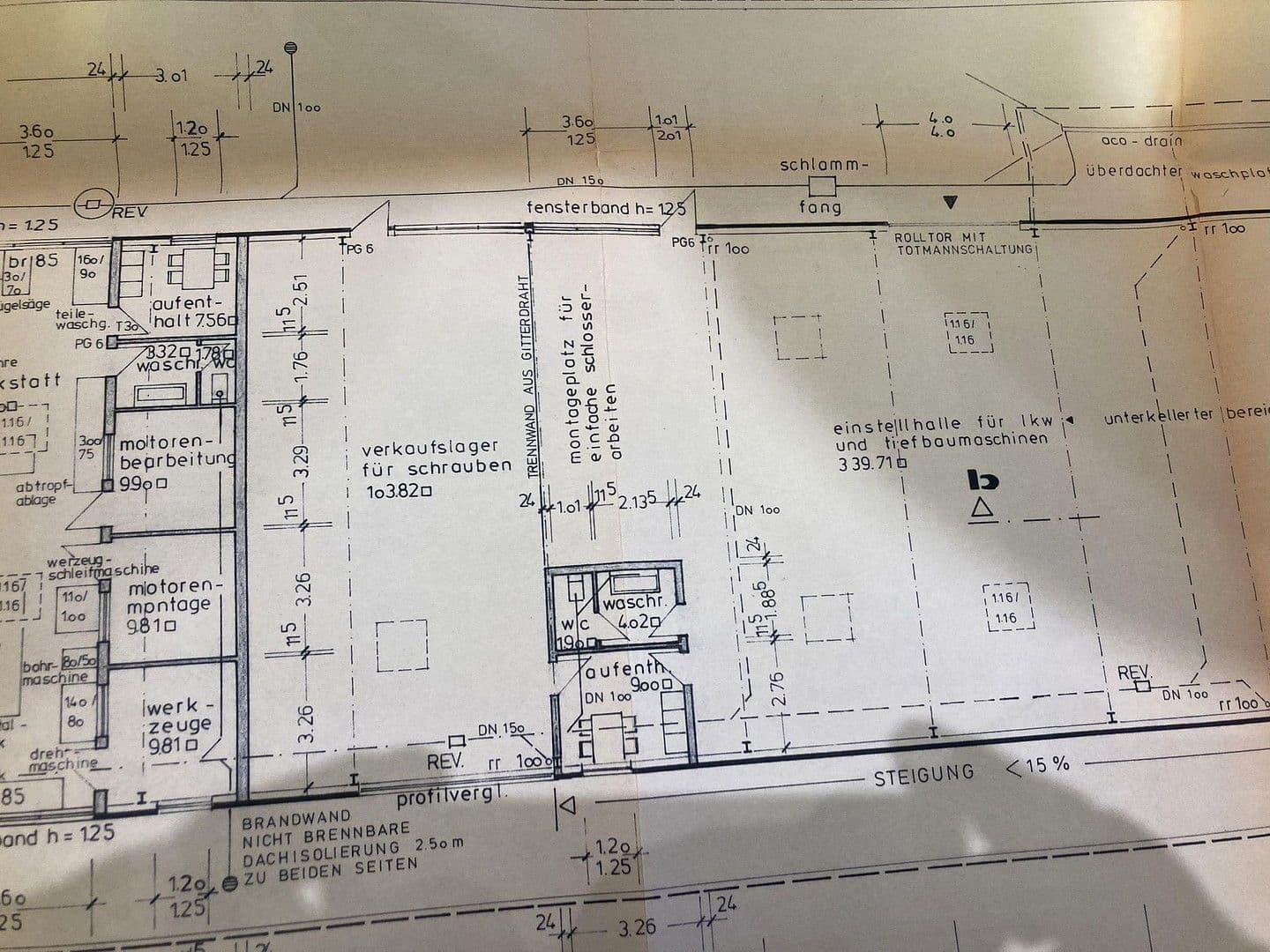 Prodej nebytového prostoru 2.400 m², Carl-Zeiss-Straße 16, Alsdorf, Severní Porýní-Vestfálsko Prodej nebytového prostoru 2.400 m², Carl-Zeiss-Straße 16, Alsdorf, Severní Porýní-Vestfálsko