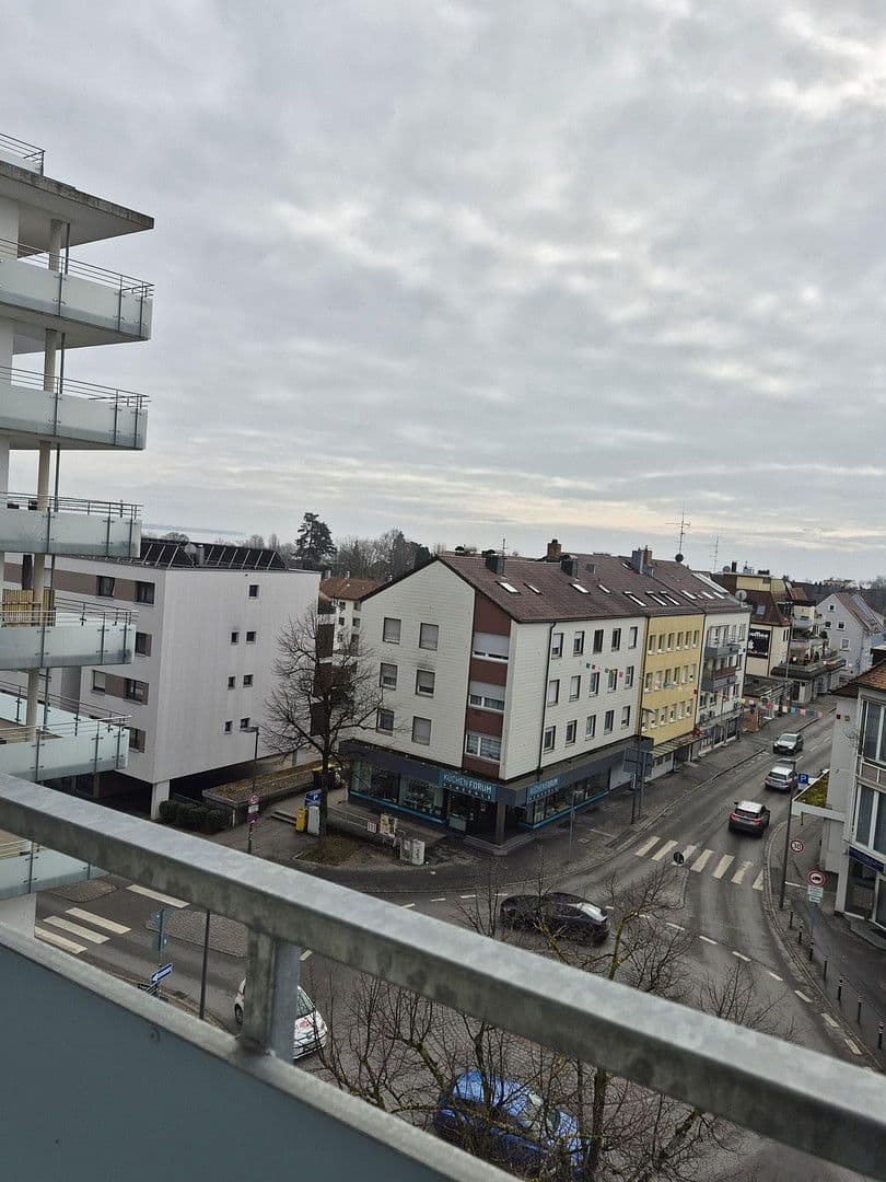 Pronájem bytu 4+1 92 m², Werastr. 39, Friedrichshafen, Bádensko-Württembersko Pronájem bytu 4+1 92 m², Werastr. 39, Friedrichshafen, Bádensko-Württembersko