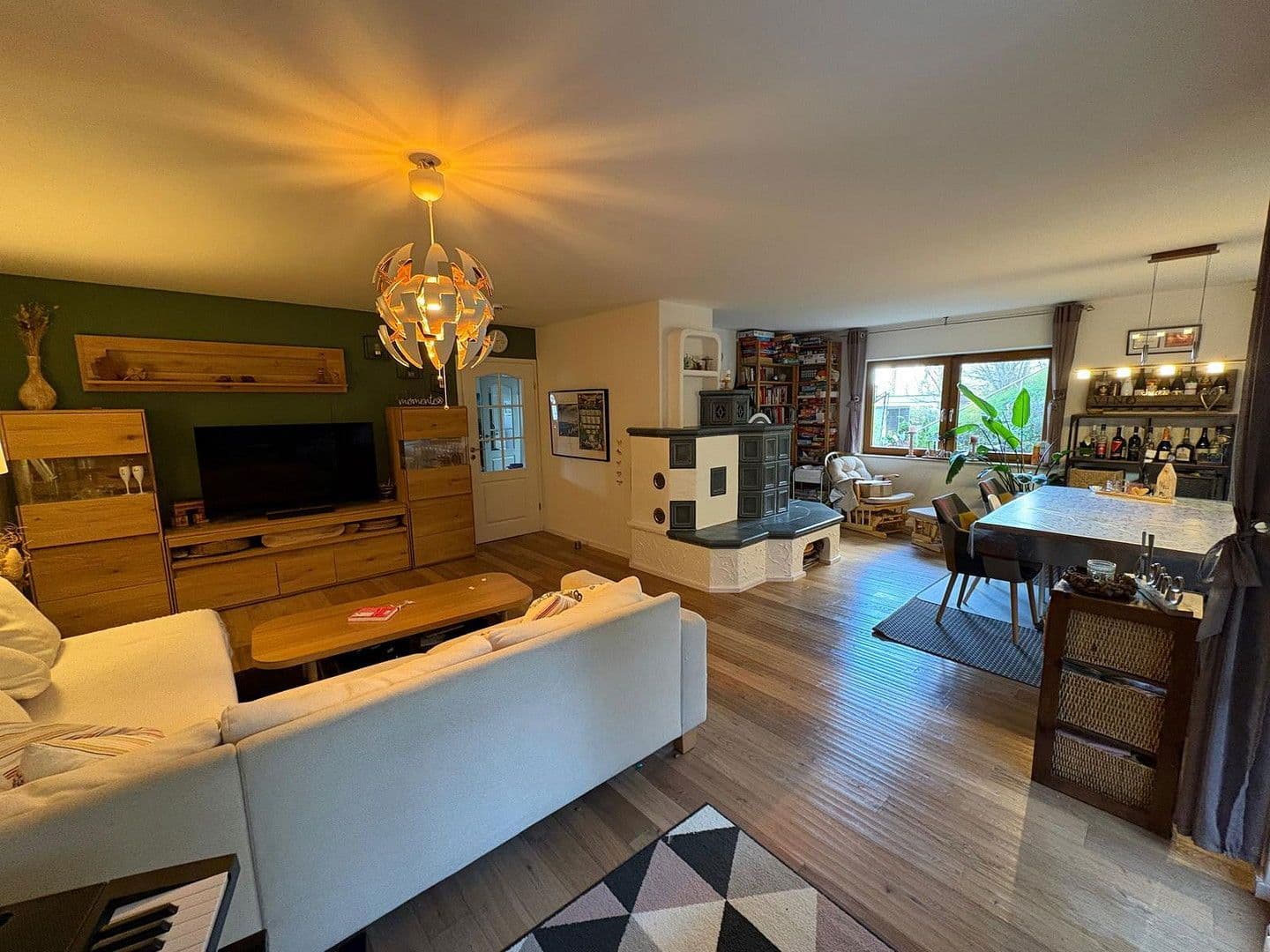 Prodej domu 140 m², pozemek 749 m², Hildrizhauser Straße 36, Gärtringen, Bádensko-Württembersko Prodej domu 140 m², pozemek 749 m², Hildrizhauser Straße 36, Gärtringen, Bádensko-Württembersko