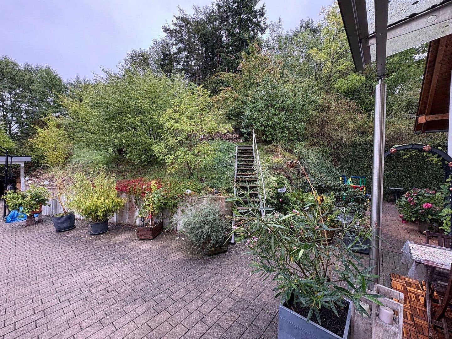 Prodej domu 140 m², pozemek 749 m², Hildrizhauser Straße 36, Gärtringen, Bádensko-Württembersko Prodej domu 140 m², pozemek 749 m², Hildrizhauser Straße 36, Gärtringen, Bádensko-Württembersko