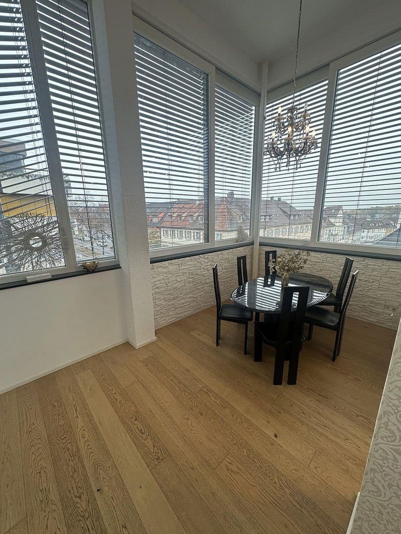 Pronájem bytu 2+kk 77 m², Körnerstr. 18/1, Ludwigsburg, Bádensko-Württembersko Pronájem bytu 2+kk 77 m², Körnerstr. 18/1, Ludwigsburg, Bádensko-Württembersko