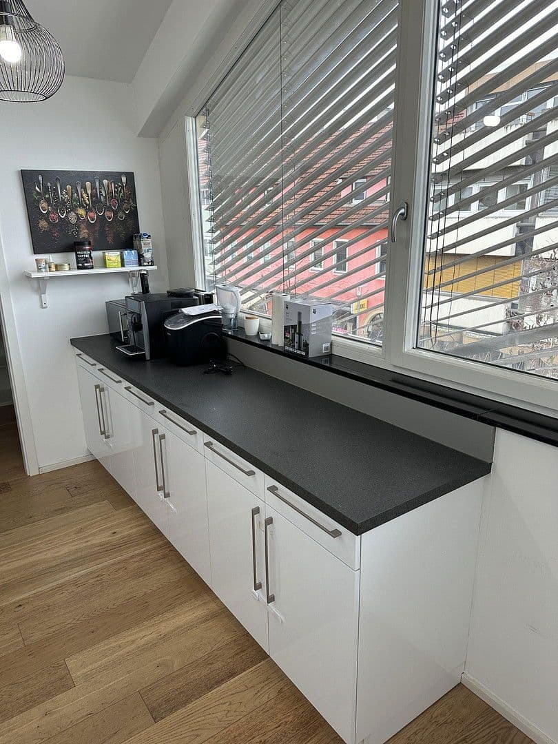 Pronájem bytu 2+kk 77 m², Körnerstr. 18/1, Ludwigsburg, Bádensko-Württembersko Pronájem bytu 2+kk 77 m², Körnerstr. 18/1, Ludwigsburg, Bádensko-Württembersko