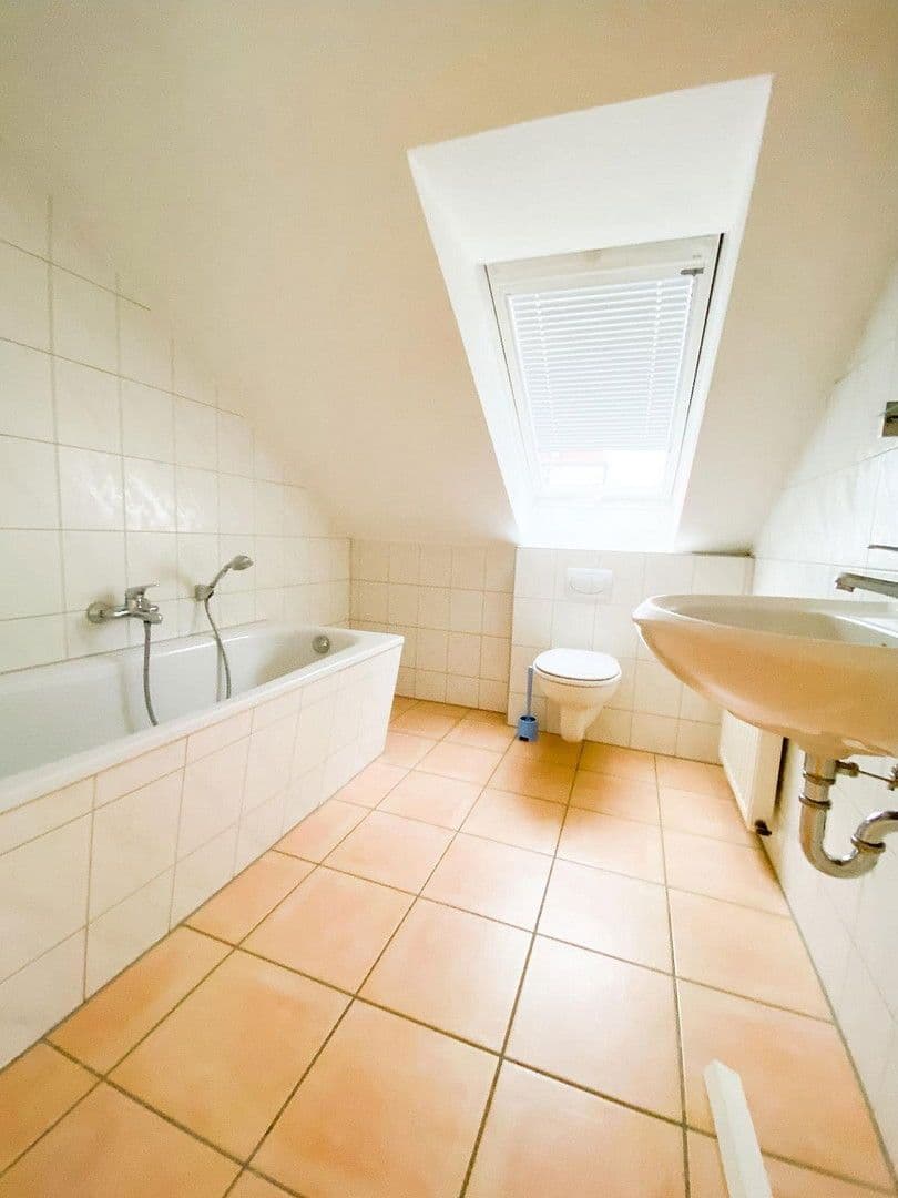 Prodej domu 200 m², pozemek 250 m², Ernst-Amme-Str. 2, Braunschweig, Dolní Sasko Prodej domu 200 m², pozemek 250 m², Ernst-Amme-Str. 2, Braunschweig, Dolní Sasko