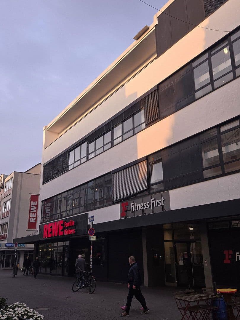 Pronájem bytu 1+1 22 m², Köln, Severní Porýní-Vestfálsko Pronájem bytu 1+1 22 m², Köln, Severní Porýní-Vestfálsko