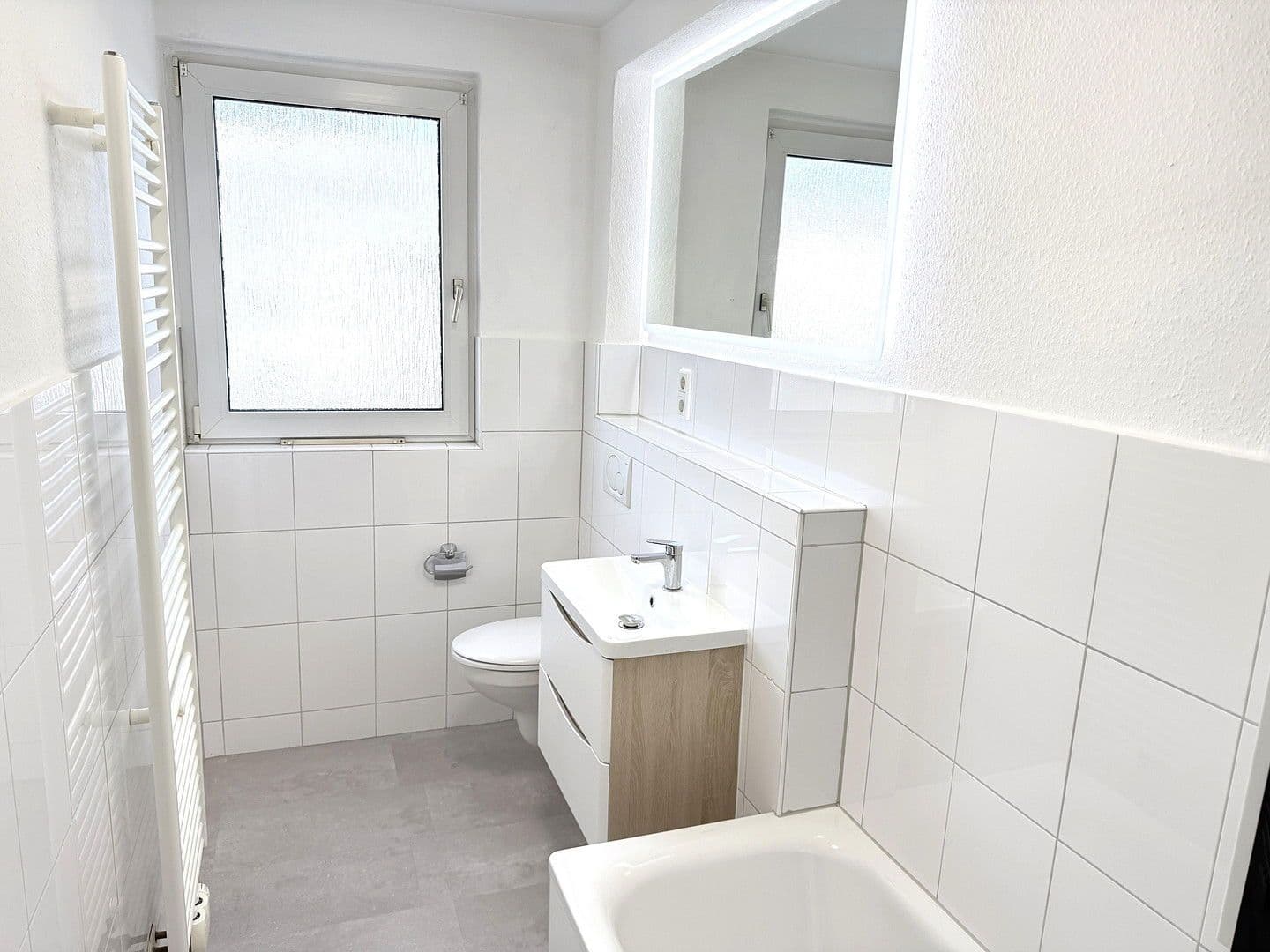 Pronájem bytu 1+1 45 m², Steinenfeld 41, Wuppertal, Severní Porýní-Vestfálsko Pronájem bytu 1+1 45 m², Steinenfeld 41, Wuppertal, Severní Porýní-Vestfálsko