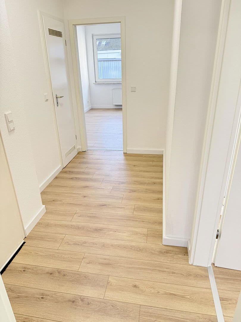 Pronájem bytu 1+1 45 m², Steinenfeld 41, Wuppertal, Severní Porýní-Vestfálsko Pronájem bytu 1+1 45 m², Steinenfeld 41, Wuppertal, Severní Porýní-Vestfálsko