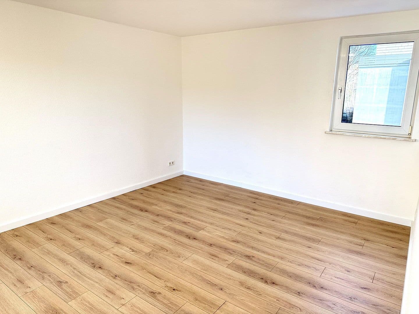 Pronájem bytu 1+1 45 m², Steinenfeld 41, Wuppertal, Severní Porýní-Vestfálsko Pronájem bytu 1+1 45 m², Steinenfeld 41, Wuppertal, Severní Porýní-Vestfálsko