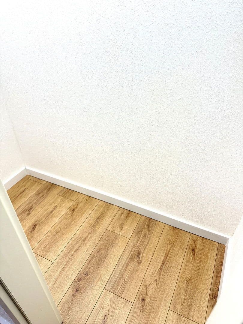 Pronájem bytu 1+1 45 m², Steinenfeld 41, Wuppertal, Severní Porýní-Vestfálsko Pronájem bytu 1+1 45 m², Steinenfeld 41, Wuppertal, Severní Porýní-Vestfálsko