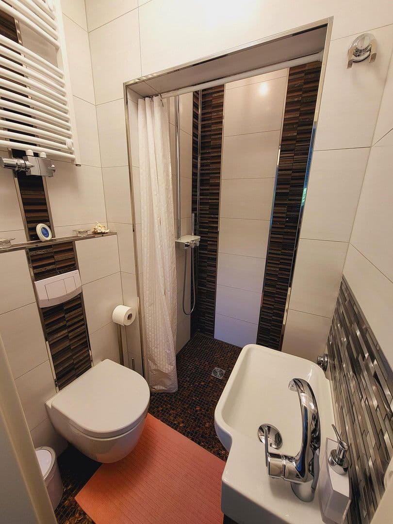 Prodej domu 100 m², pozemek 220 m², Freiligrathstrasse 290, Wilhelmshaven, Dolní Sasko Prodej domu 100 m², pozemek 220 m², Freiligrathstrasse 290, Wilhelmshaven, Dolní Sasko