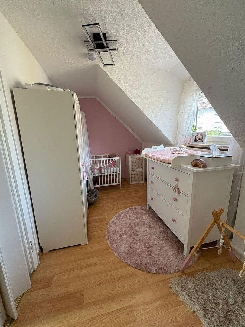 Pronájem bytu 3+1 54 m², Blütenstr. 15, Weiden, Bavorsko Pronájem bytu 3+1 54 m², Blütenstr. 15, Weiden, Bavorsko