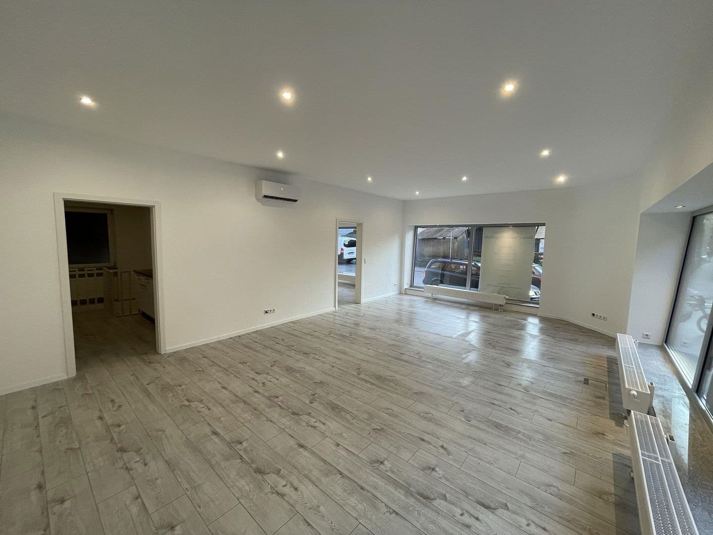 Pronájem kanceláře 80 m², Enzstraße 126, Pforzheim-Eutingen, Bádensko-Württembersko Pronájem kanceláře 80 m², Enzstraße 126, Pforzheim-Eutingen, Bádensko-Württembersko