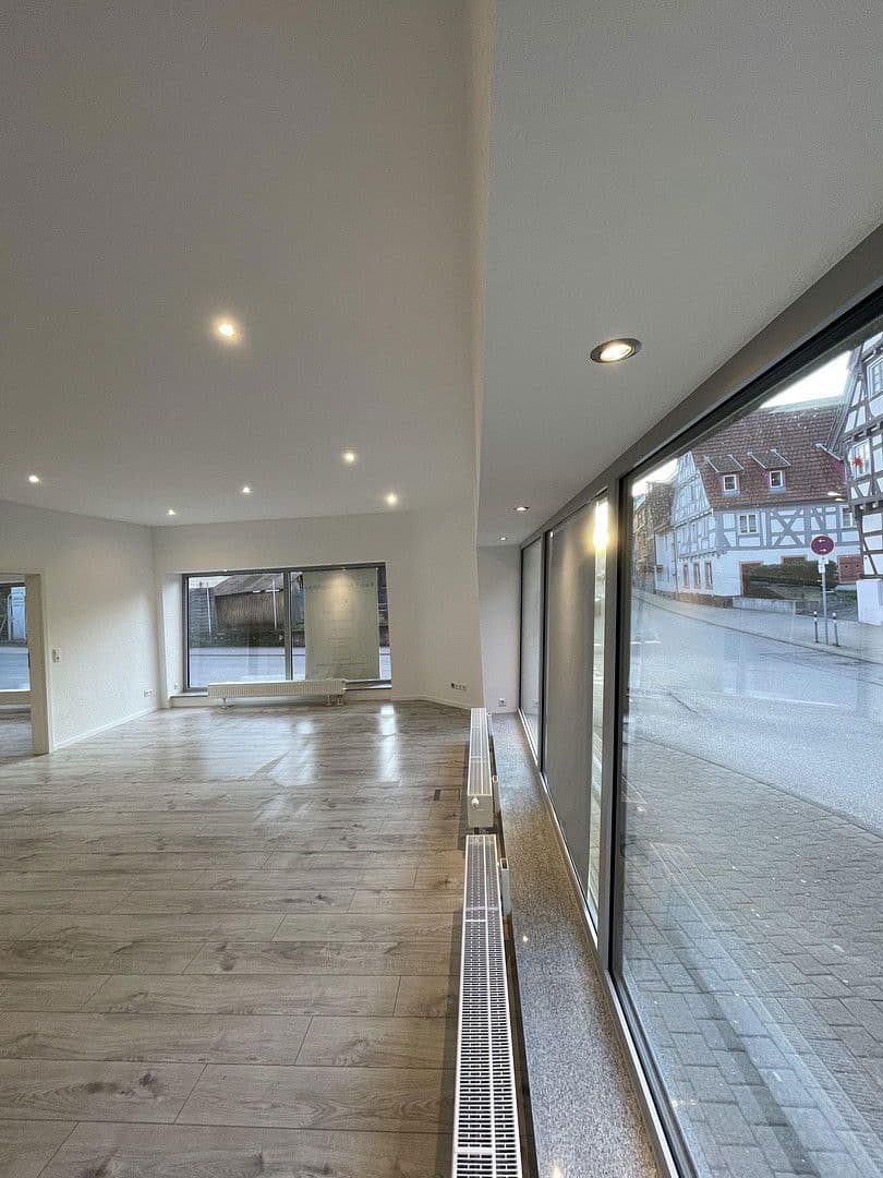 Pronájem kanceláře 80 m², Enzstraße 126, Pforzheim-Eutingen, Bádensko-Württembersko Pronájem kanceláře 80 m², Enzstraße 126, Pforzheim-Eutingen, Bádensko-Württembersko