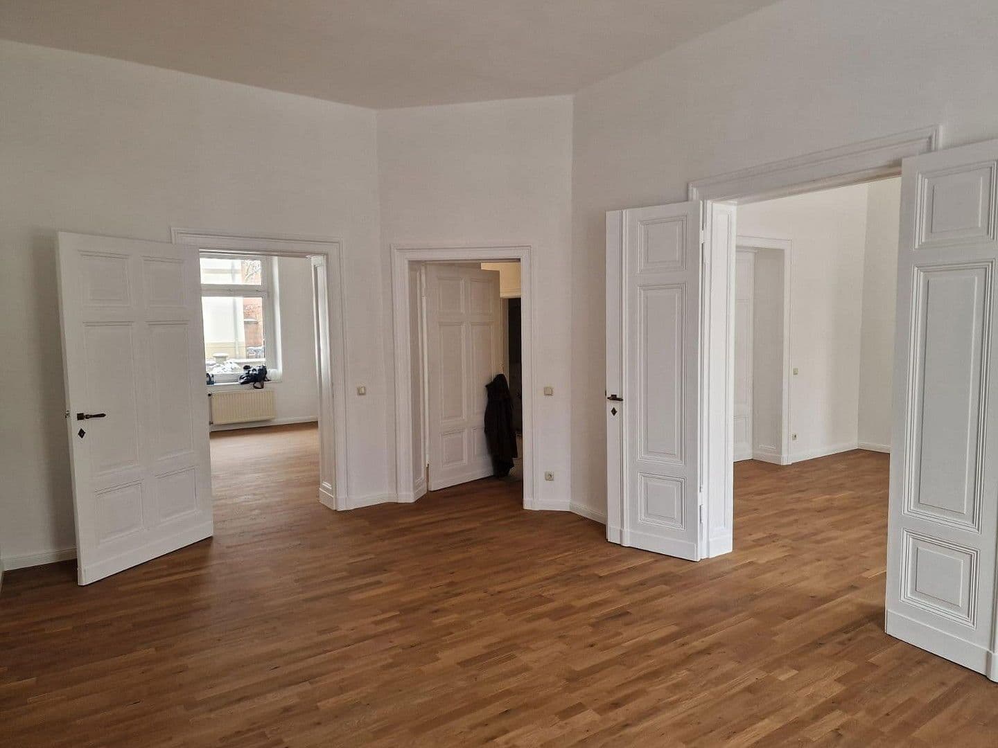 Pronájem bytu 4+1 134 m², Ule-Straße 12, Halle/Saale, Sasko-Anhaltsko Pronájem bytu 4+1 134 m², Ule-Straße 12, Halle/Saale, Sasko-Anhaltsko