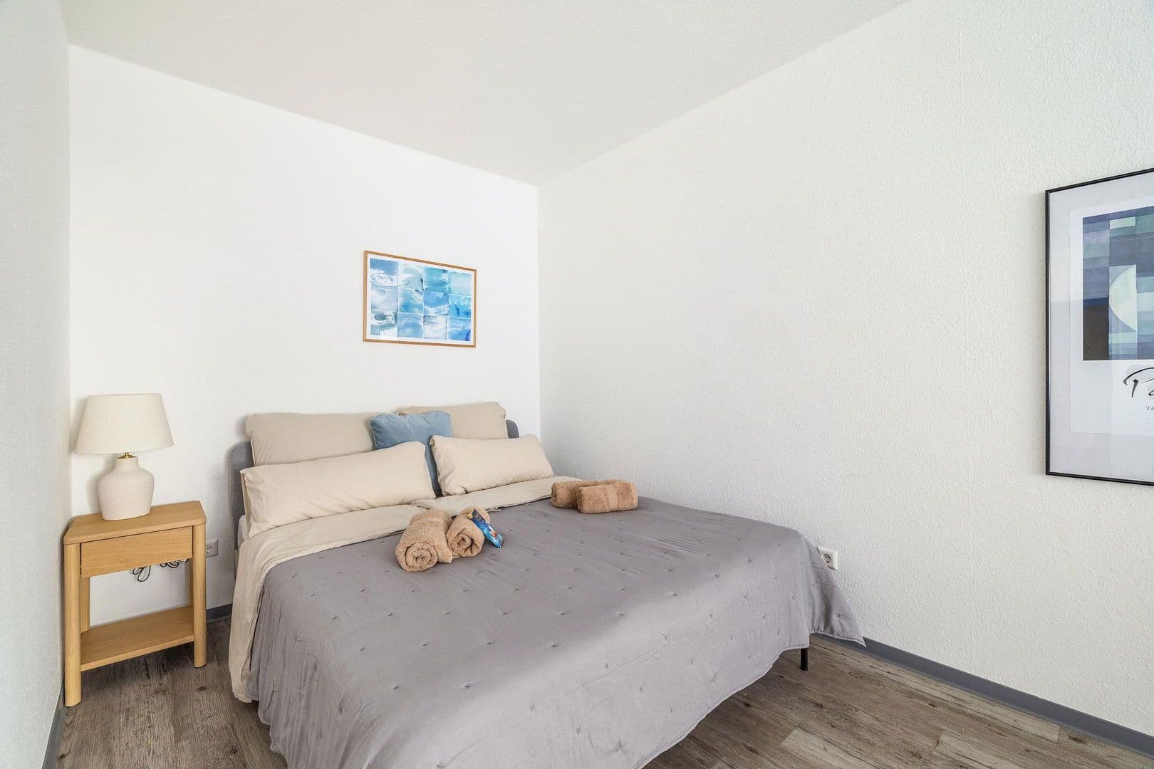 Pronájem bytu 1+kk 54 m², Görlitzer Str. 2, Hochheim, Hessen Pronájem bytu 1+kk 54 m², Görlitzer Str. 2, Hochheim, Hessen