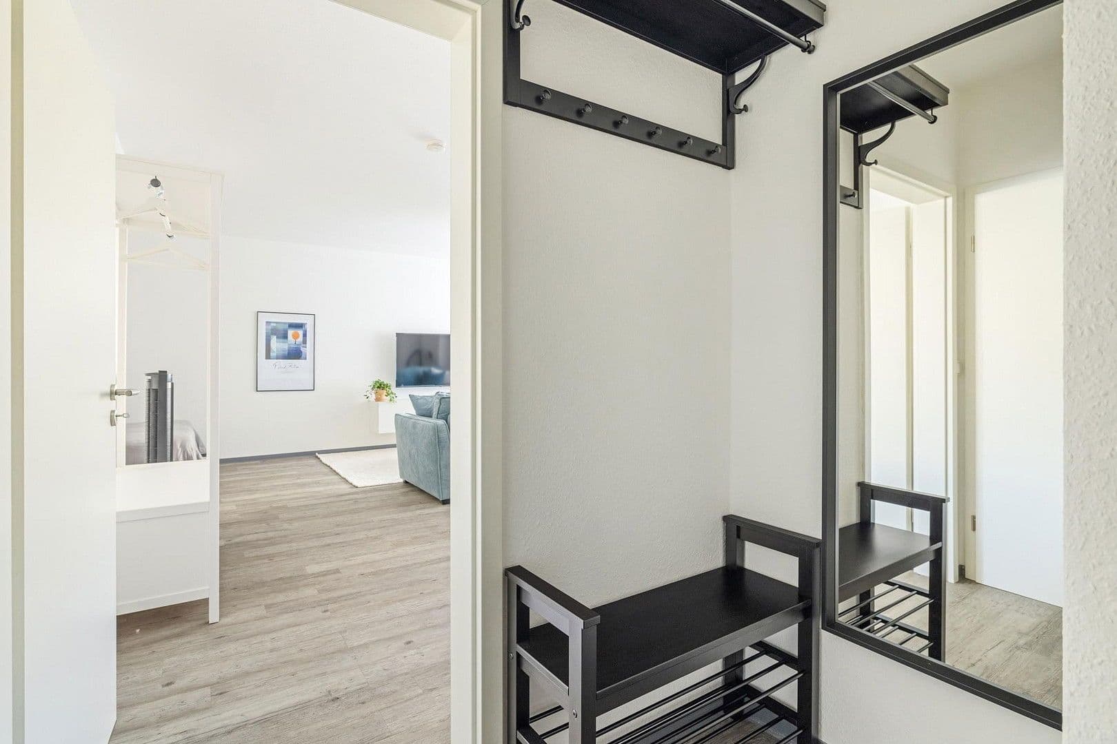 Pronájem bytu 1+kk 54 m², Görlitzer Str. 2, Hochheim, Hessen Pronájem bytu 1+kk 54 m², Görlitzer Str. 2, Hochheim, Hessen