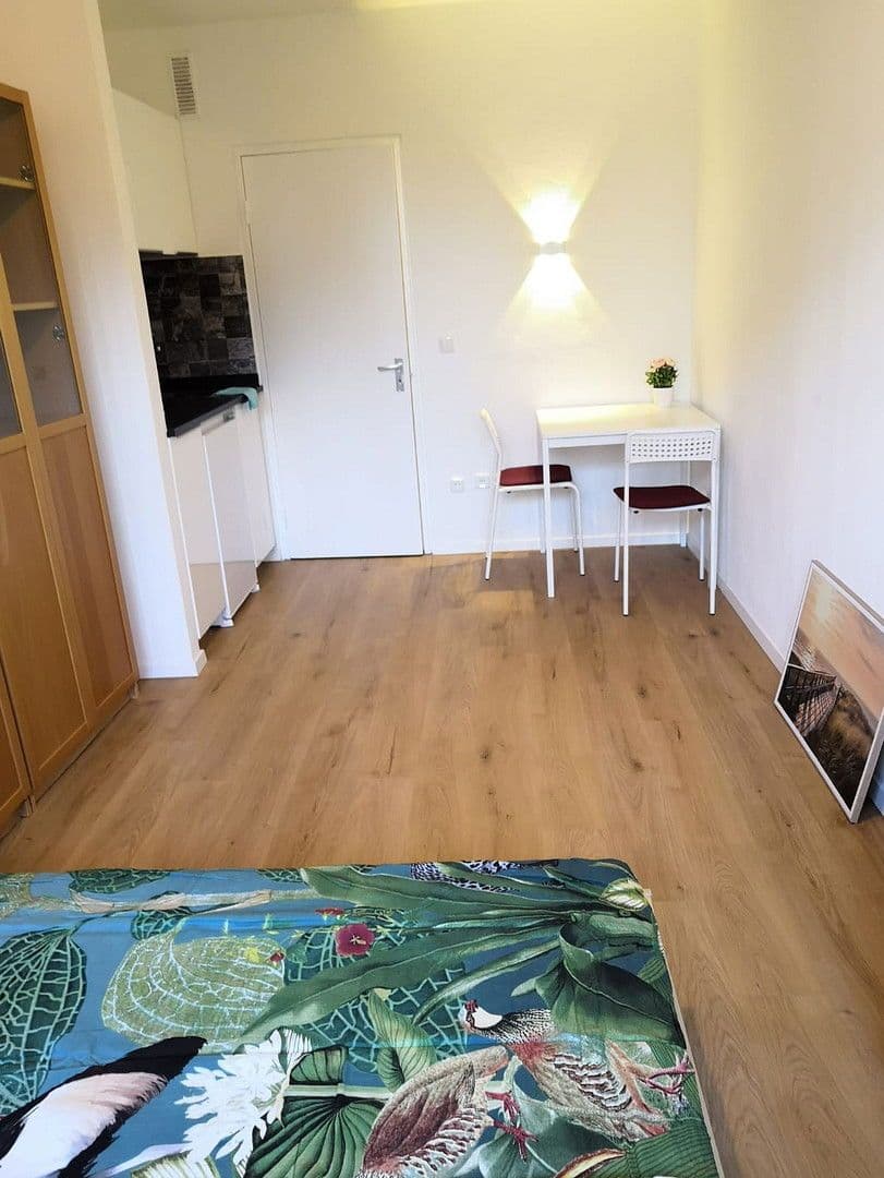 Pronájem bytu 1+1 23 m², Klagenfurter Str., München, Bavorsko Pronájem bytu 1+1 23 m², Klagenfurter Str., München, Bavorsko