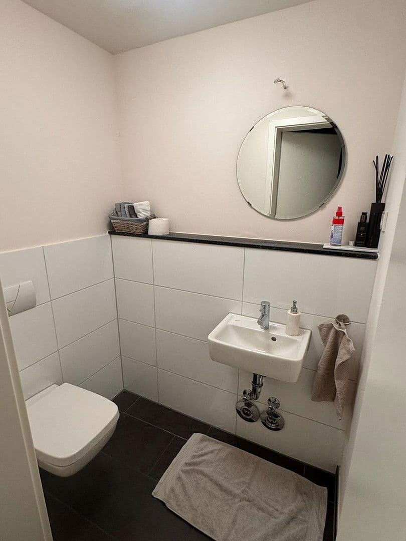 Pronájem bytu 3+1 88 m², Köln, Severní Porýní-Vestfálsko Pronájem bytu 3+1 88 m², Köln, Severní Porýní-Vestfálsko