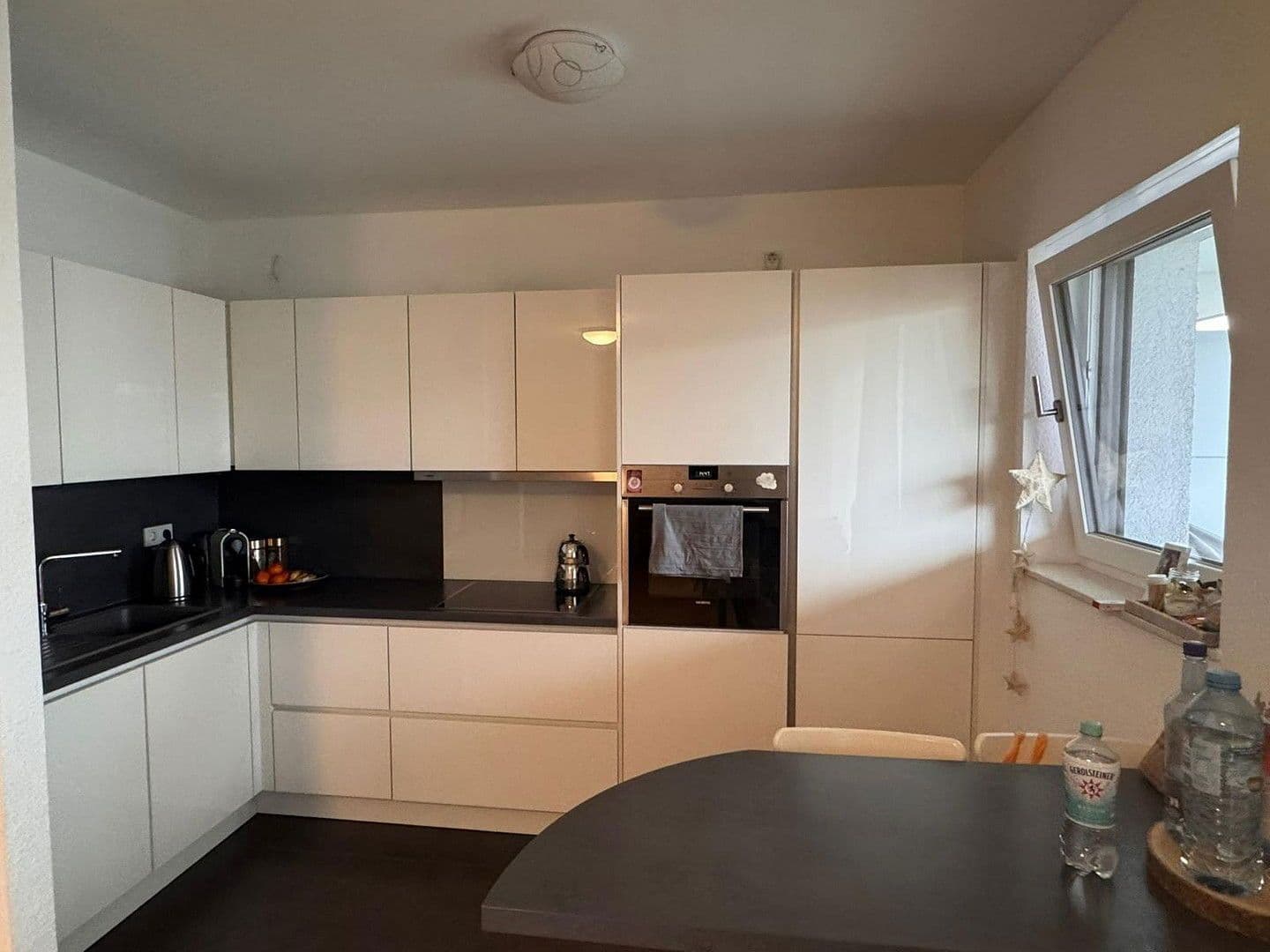 Pronájem bytu 3+1 88 m², Köln, Severní Porýní-Vestfálsko Pronájem bytu 3+1 88 m², Köln, Severní Porýní-Vestfálsko