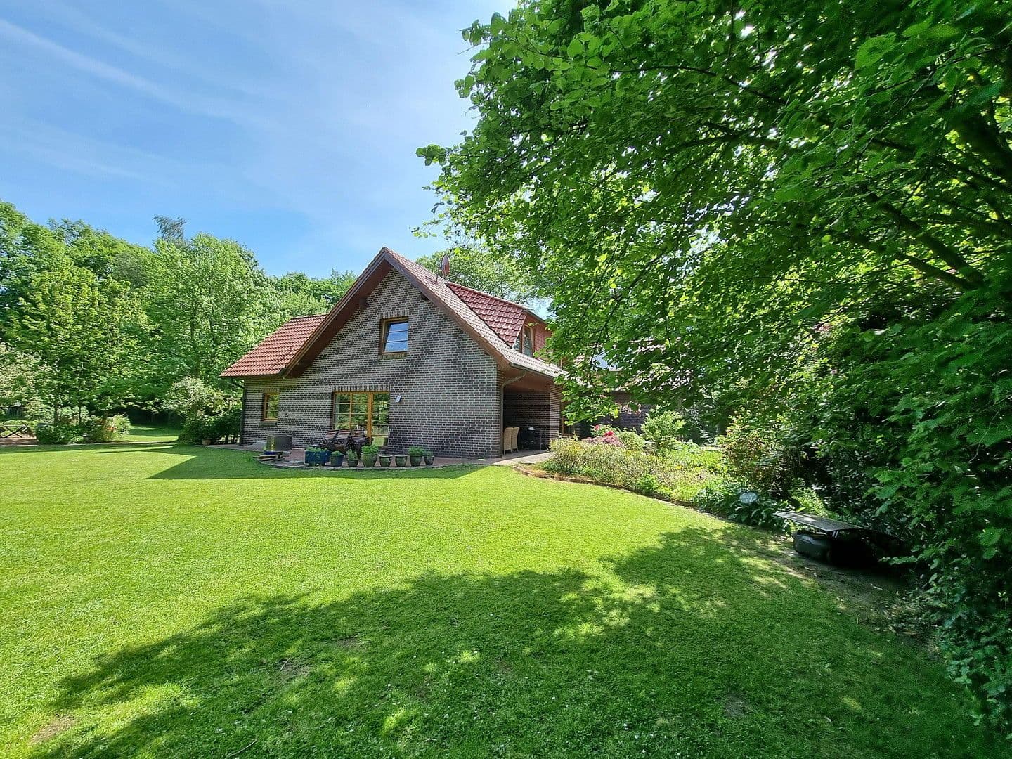 Prodej domu 260 m², pozemek 4.487 m², Oldenburg (Oldb), Dolní Sasko Prodej domu 260 m², pozemek 4.487 m², Oldenburg (Oldb), Dolní Sasko