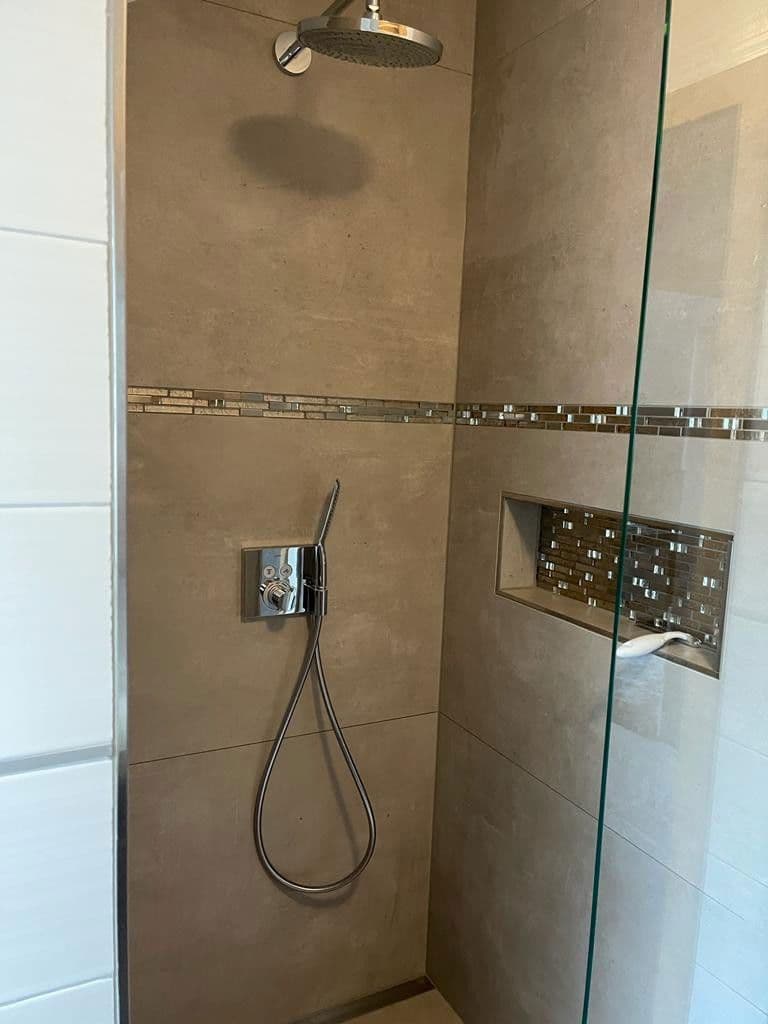 Prodej domu 367 m², pozemek 950 m², Hiddenhausen, Severní Porýní-Vestfálsko Prodej domu 367 m², pozemek 950 m², Hiddenhausen, Severní Porýní-Vestfálsko