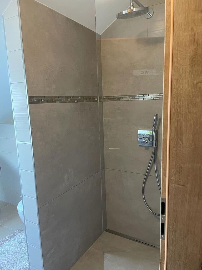 Prodej domu 367 m², pozemek 950 m², Hiddenhausen, Severní Porýní-Vestfálsko Prodej domu 367 m², pozemek 950 m², Hiddenhausen, Severní Porýní-Vestfálsko