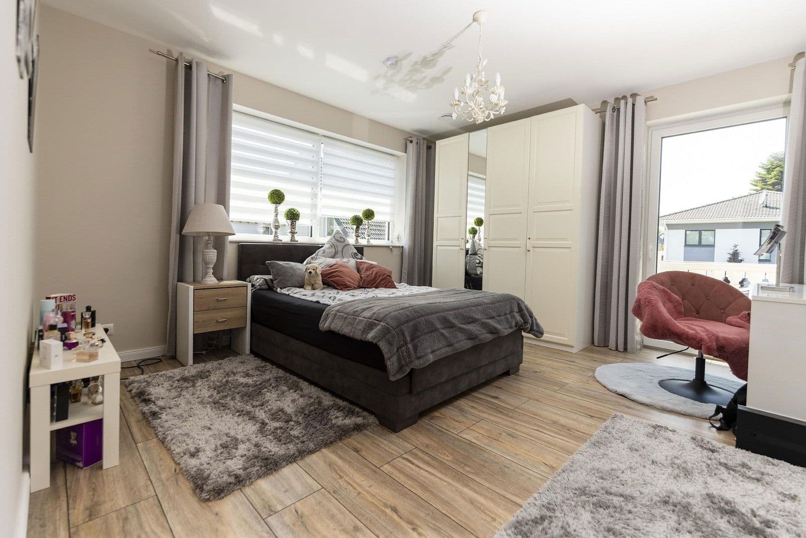 Prodej domu 367 m², pozemek 950 m², Hiddenhausen, Severní Porýní-Vestfálsko Prodej domu 367 m², pozemek 950 m², Hiddenhausen, Severní Porýní-Vestfálsko