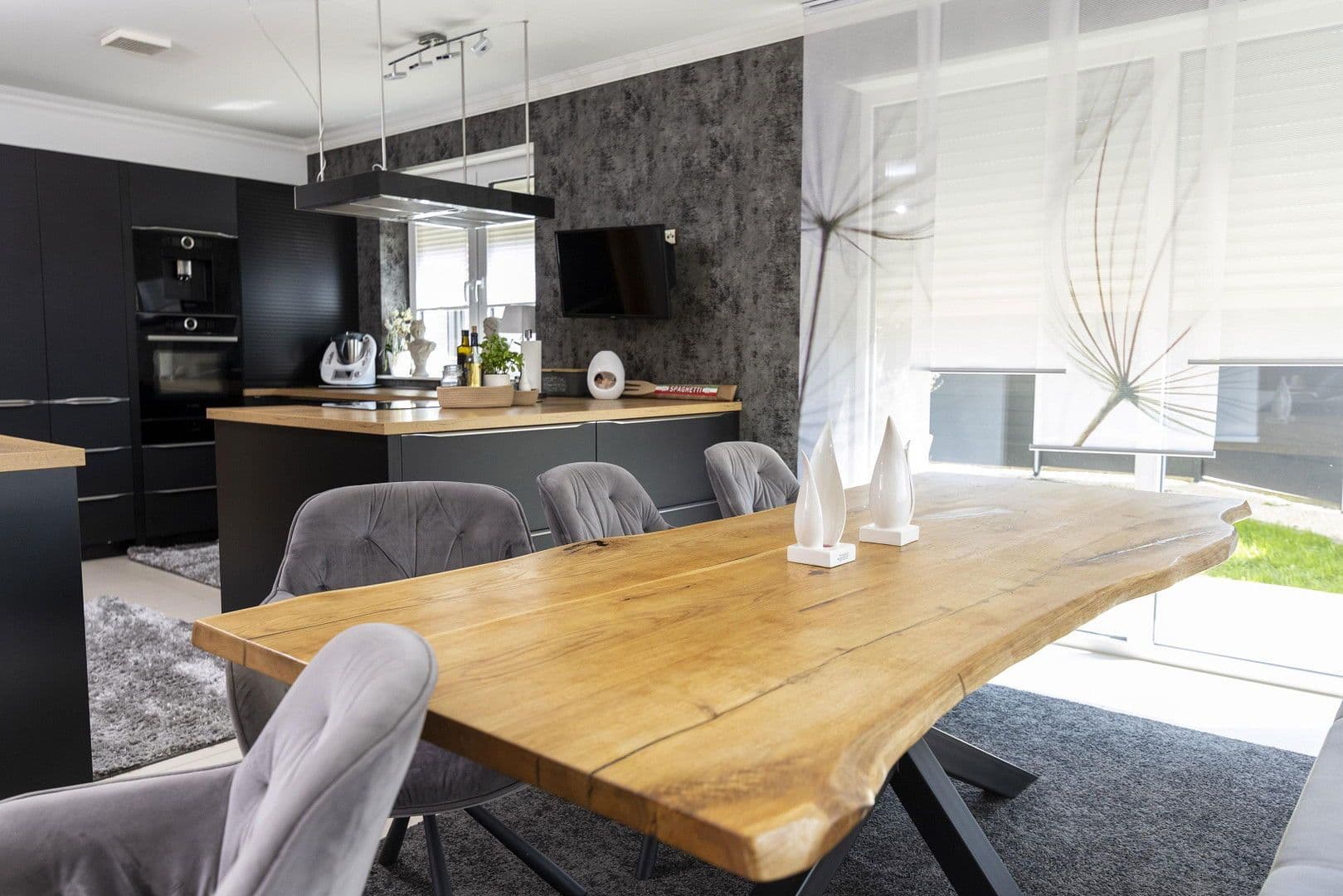 Prodej domu 367 m², pozemek 950 m², Hiddenhausen, Severní Porýní-Vestfálsko Prodej domu 367 m², pozemek 950 m², Hiddenhausen, Severní Porýní-Vestfálsko