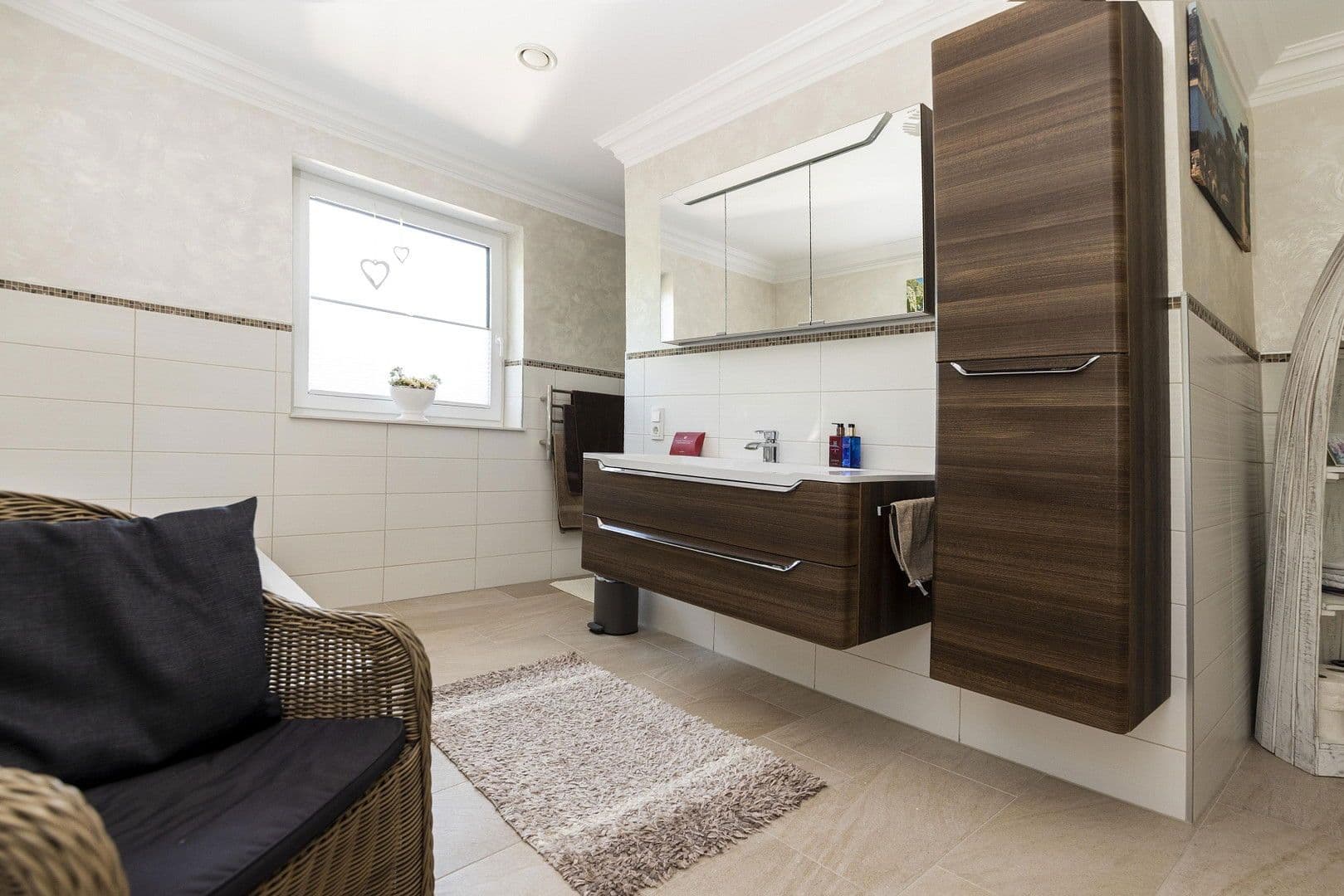 Prodej domu 367 m², pozemek 950 m², Hiddenhausen, Severní Porýní-Vestfálsko Prodej domu 367 m², pozemek 950 m², Hiddenhausen, Severní Porýní-Vestfálsko