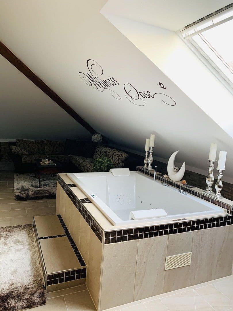 Prodej domu 367 m², pozemek 950 m², Hiddenhausen, Severní Porýní-Vestfálsko Prodej domu 367 m², pozemek 950 m², Hiddenhausen, Severní Porýní-Vestfálsko