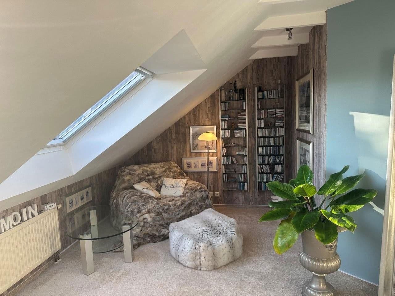 Prodej domu 194 m², pozemek 480 m², Langenhagen, Dolní Sasko Prodej domu 194 m², pozemek 480 m², Langenhagen, Dolní Sasko