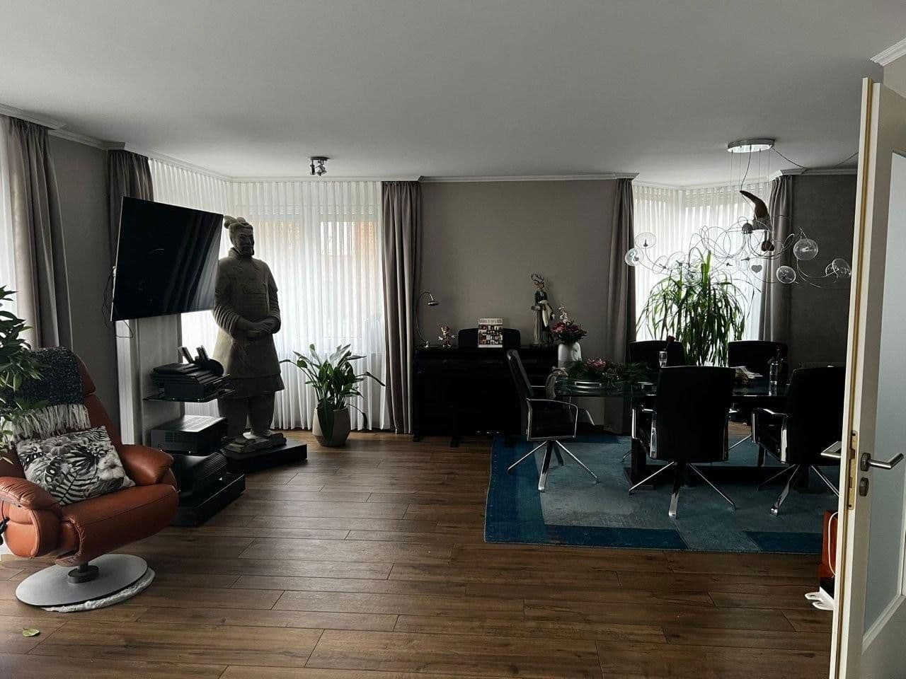 Prodej domu 194 m², pozemek 480 m², Langenhagen, Dolní Sasko Prodej domu 194 m², pozemek 480 m², Langenhagen, Dolní Sasko