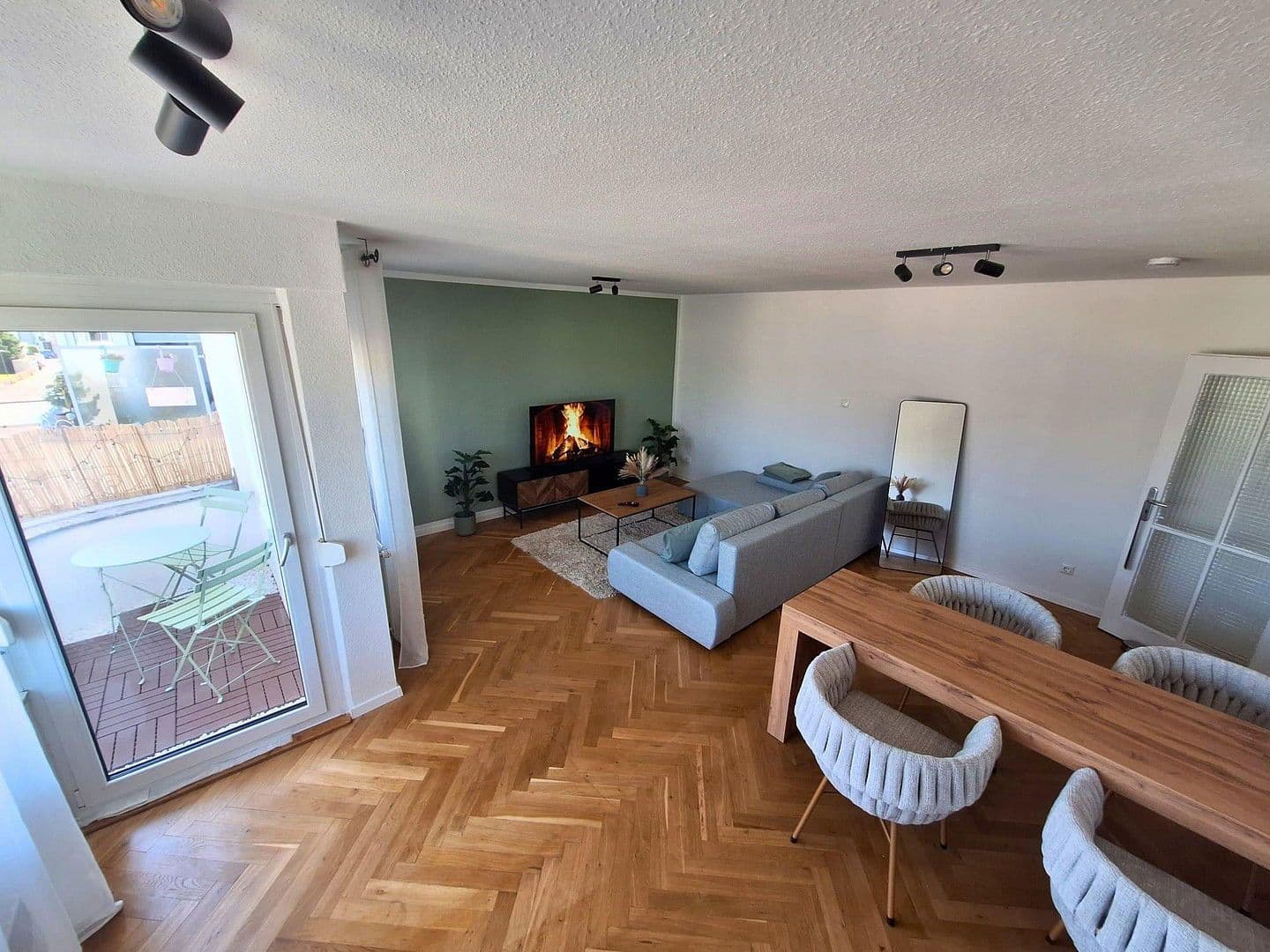 Pronájem bytu 2+1 54 m², Berliner Str 26, Bad Homburg vor der Höhe, Hessen Pronájem bytu 2+1 54 m², Berliner Str 26, Bad Homburg vor der Höhe, Hessen