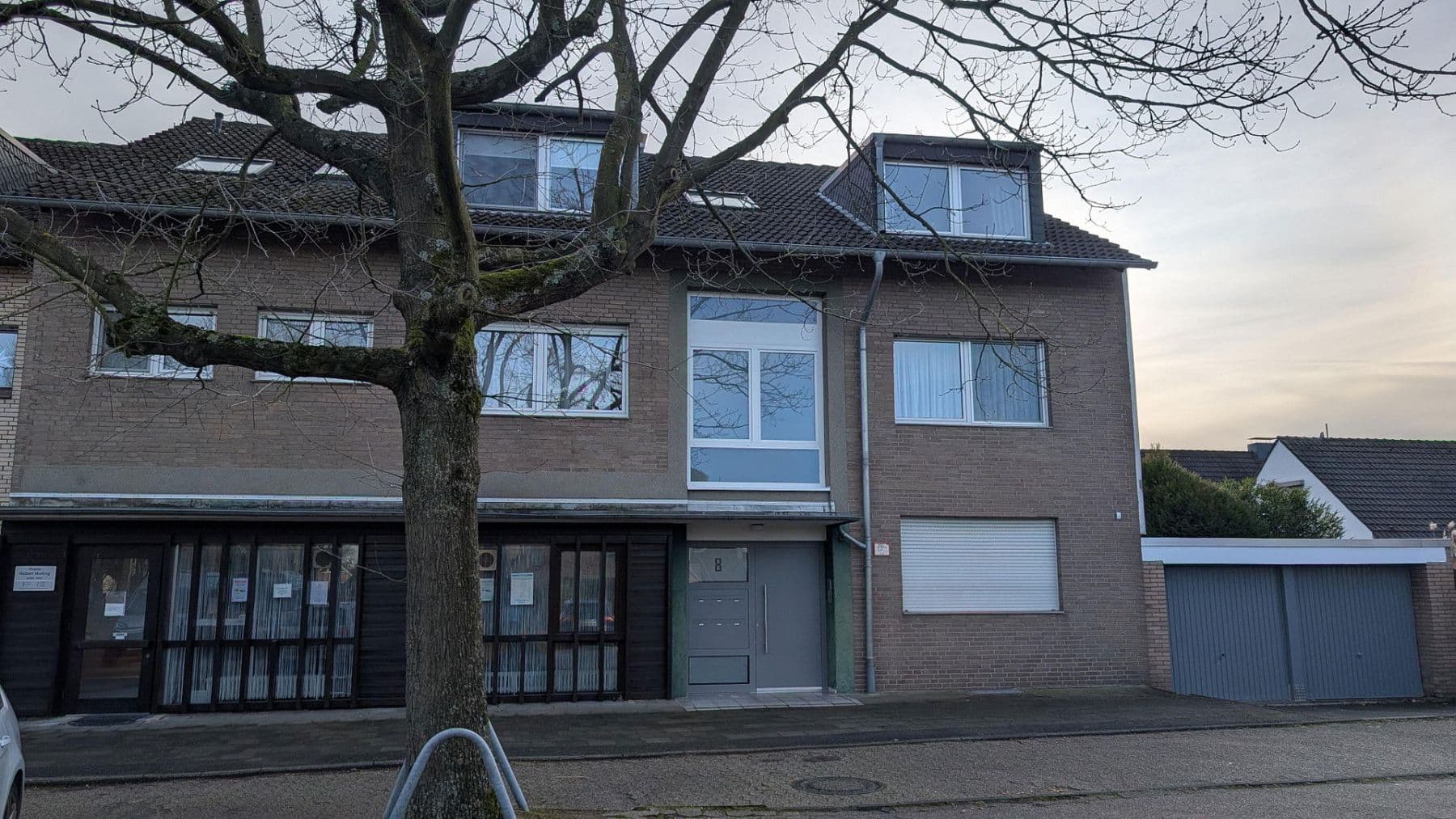 Pronájem bytu 2+1 58 m², Elisabethstr. 8, Neuss, Severní Porýní-Vestfálsko Pronájem bytu 2+1 58 m², Elisabethstr. 8, Neuss, Severní Porýní-Vestfálsko