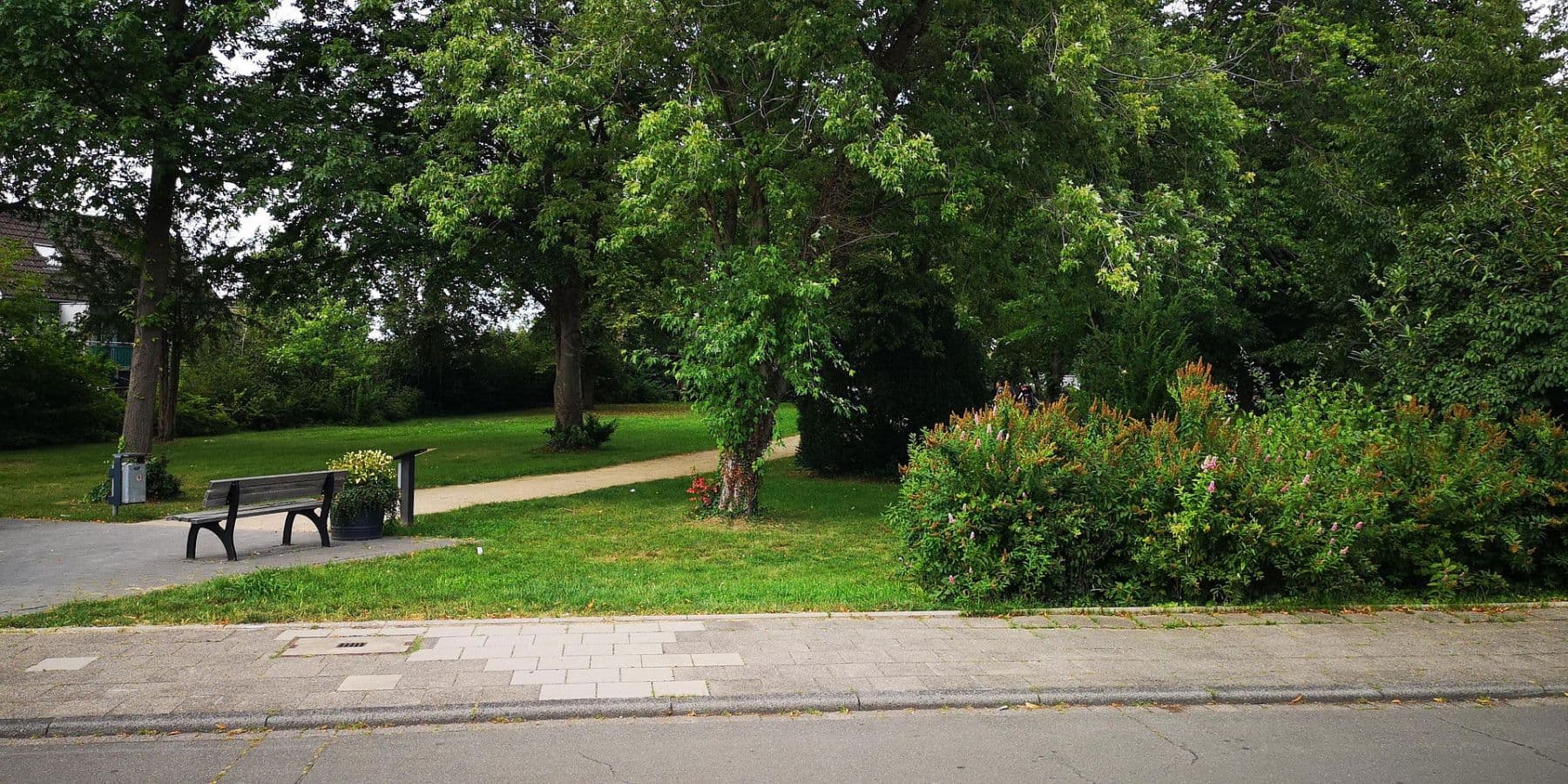 Pronájem bytu 2+1 58 m², Elisabethstr. 8, Neuss, Severní Porýní-Vestfálsko Pronájem bytu 2+1 58 m², Elisabethstr. 8, Neuss, Severní Porýní-Vestfálsko