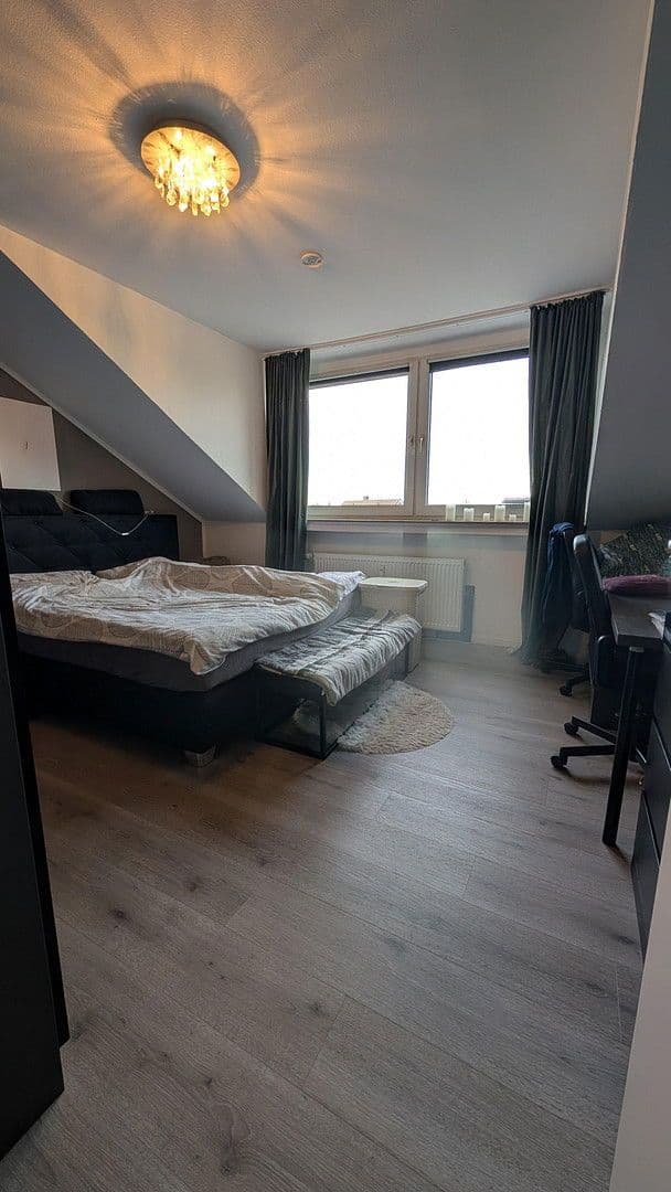 Pronájem bytu 2+1 58 m², Elisabethstr. 8, Neuss, Severní Porýní-Vestfálsko Pronájem bytu 2+1 58 m², Elisabethstr. 8, Neuss, Severní Porýní-Vestfálsko