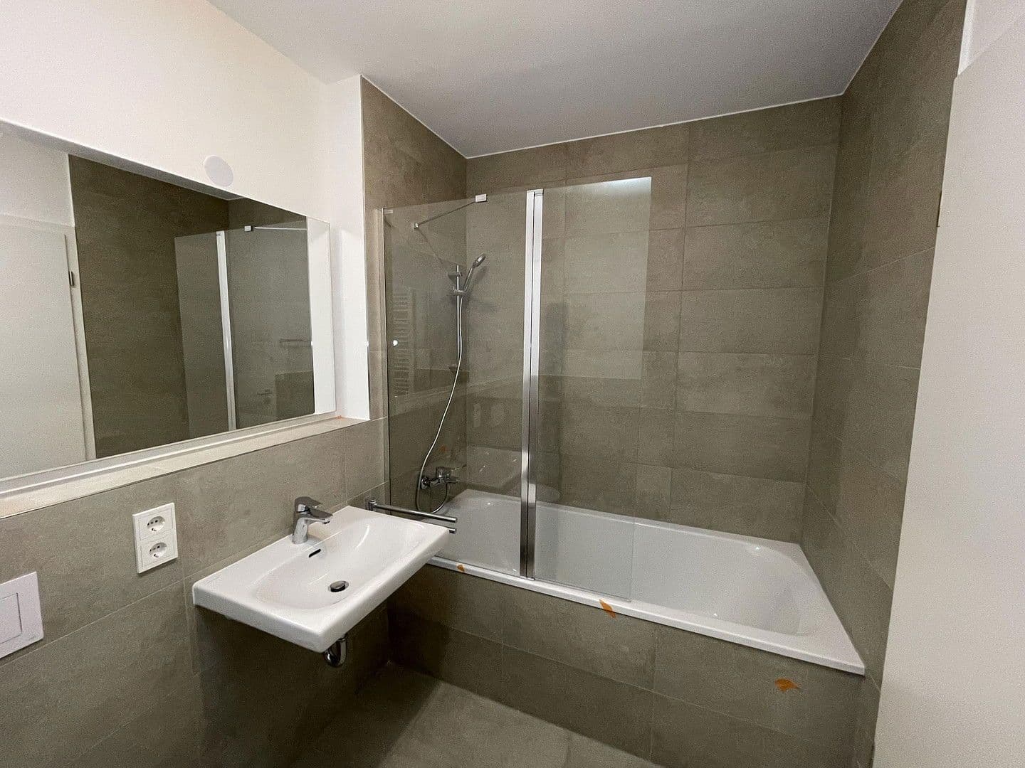 Pronájem bytu 4+1 93 m², Torgauer Str. 44a, Leipzig, Sasko Pronájem bytu 4+1 93 m², Torgauer Str. 44a, Leipzig, Sasko