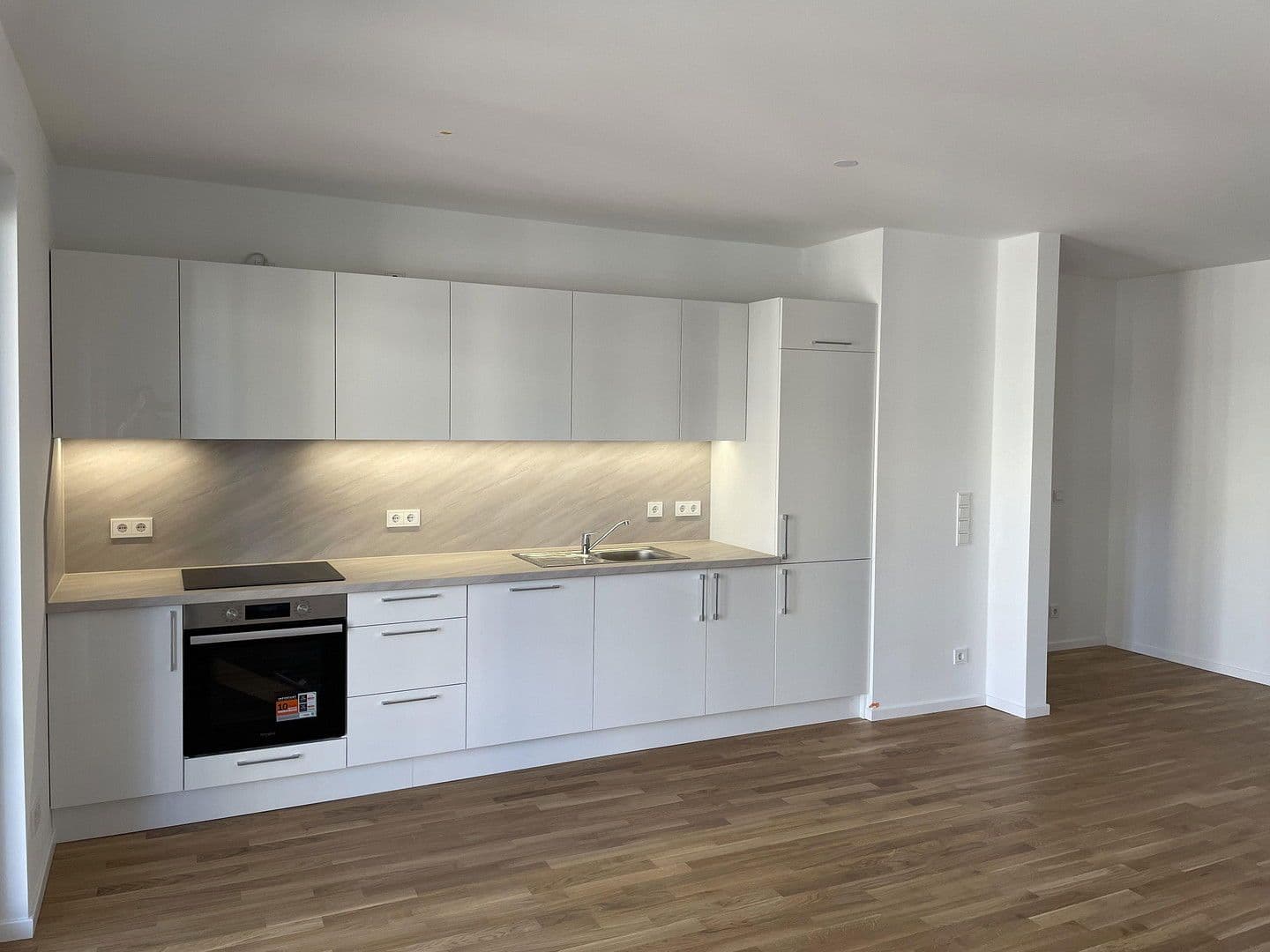 Pronájem bytu 4+1 93 m², Torgauer Str. 44a, Leipzig, Sasko Pronájem bytu 4+1 93 m², Torgauer Str. 44a, Leipzig, Sasko