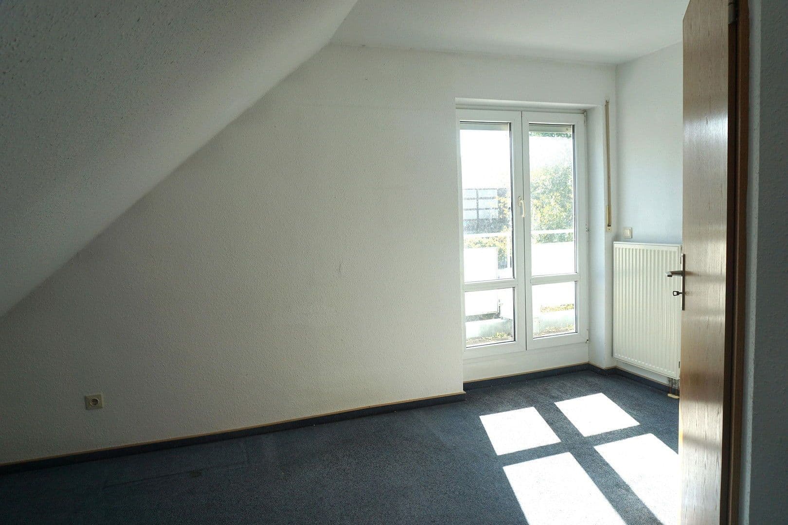 Prodej domu 135 m², pozemek 251 m², Schorndorf, Bádensko-Württembersko Prodej domu 135 m², pozemek 251 m², Schorndorf, Bádensko-Württembersko