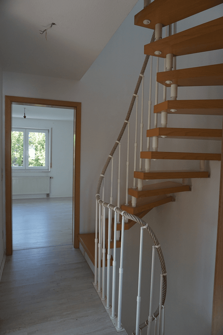 Prodej domu 135 m², pozemek 251 m², Schorndorf, Bádensko-Württembersko Prodej domu 135 m², pozemek 251 m², Schorndorf, Bádensko-Württembersko