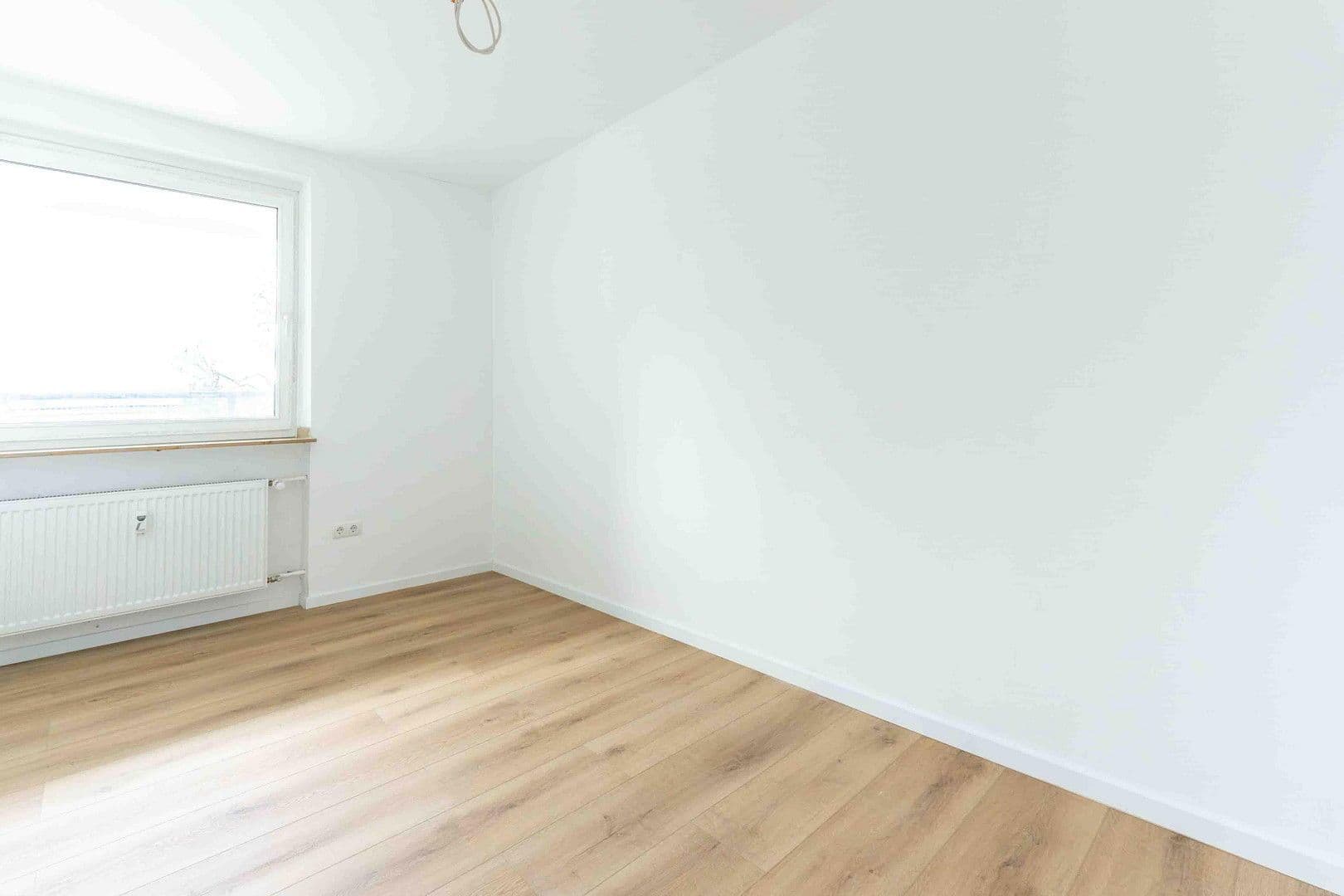 Prodej bytu 3+1 70 m², Koblenz, Porýní-Falc Prodej bytu 3+1 70 m², Koblenz, Porýní-Falc