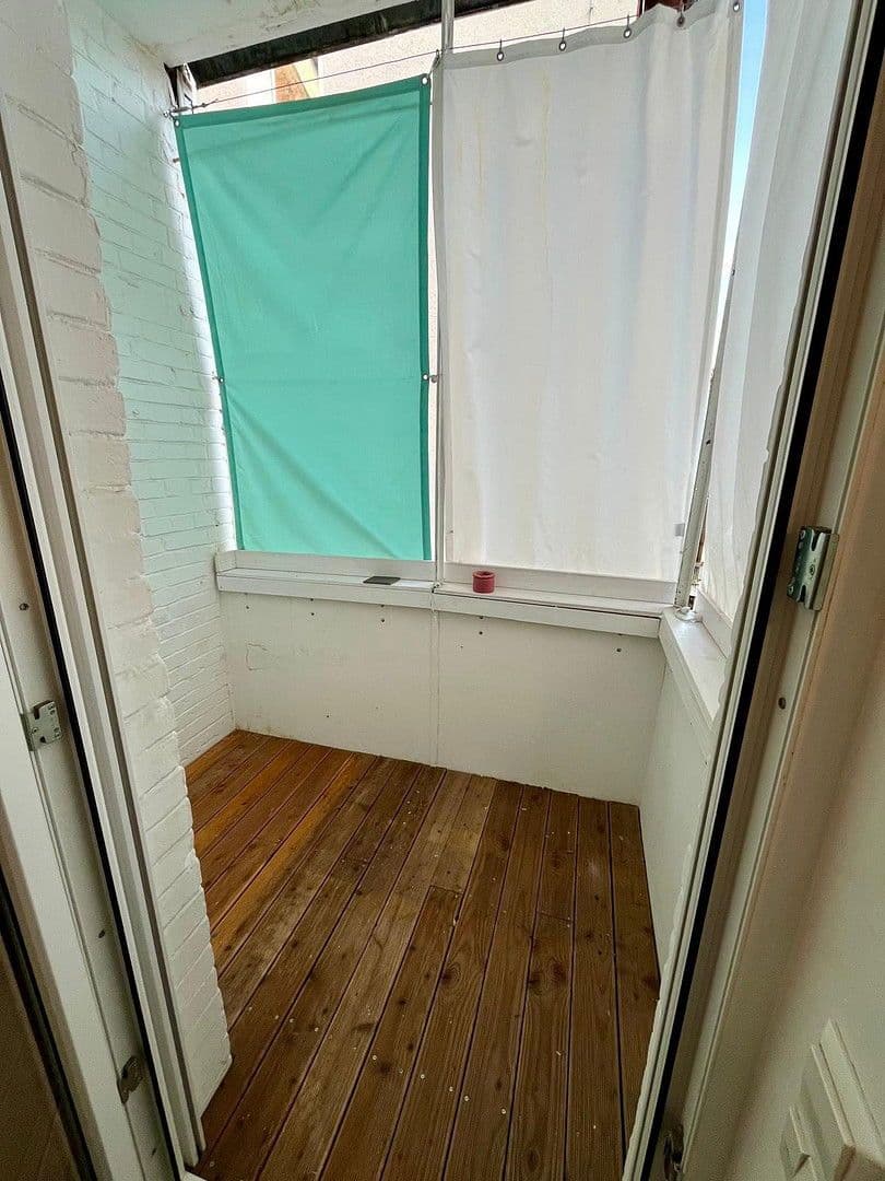 Pronájem bytu 2+1 63 m², Stuttgart, Bádensko-Württembersko Pronájem bytu 2+1 63 m², Stuttgart, Bádensko-Württembersko