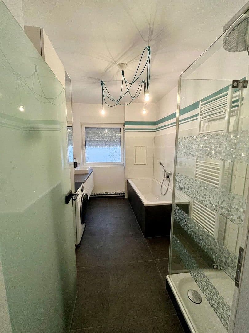 Pronájem bytu 2+1 63 m², Stuttgart, Bádensko-Württembersko Pronájem bytu 2+1 63 m², Stuttgart, Bádensko-Württembersko