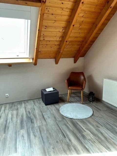 Pronájem domu 180 m², pozemek 518 m², Wallertheim, Porýní-Falc Pronájem domu 180 m², pozemek 518 m², Wallertheim, Porýní-Falc