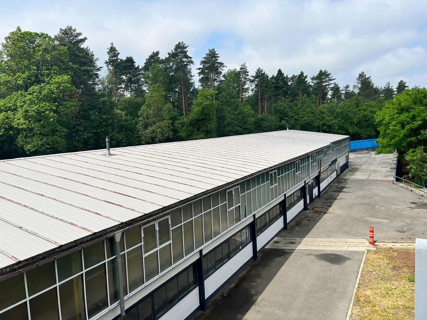 Prodej nebytového prostoru 9.536 m², Nízké, Sasko Prodej nebytového prostoru 9.536 m², Nízké, Sasko