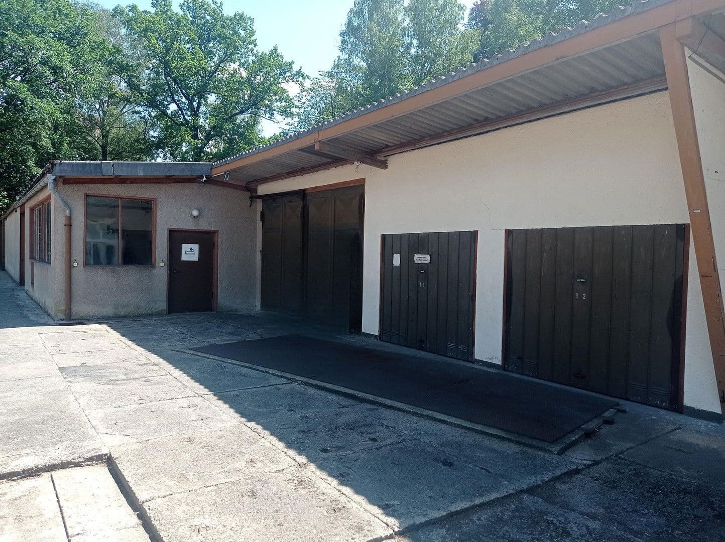 Prodej nebytového prostoru 9.536 m², Nízké, Sasko Prodej nebytového prostoru 9.536 m², Nízké, Sasko