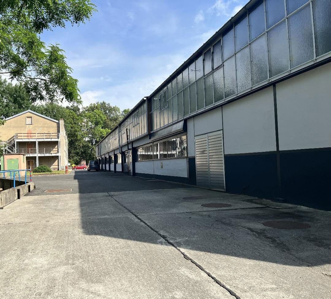 Prodej nebytového prostoru 9.536 m², Nízké, Sasko Prodej nebytového prostoru 9.536 m², Nízké, Sasko